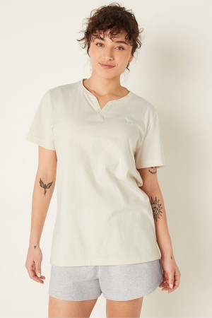 Victoria's Secret V Neck Korta Sleeve T-Shirt Vita | 6842HNXDP